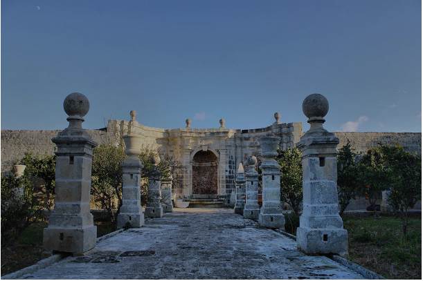 Qormi - Palazzo with Garden and Private Pool