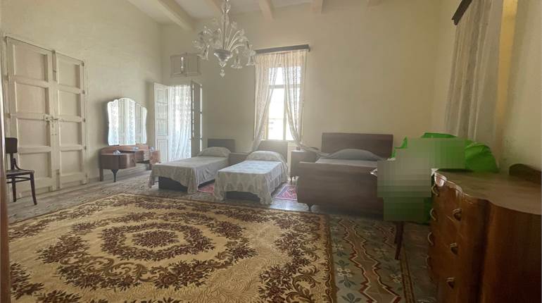 Qormi - Town House in Uca area