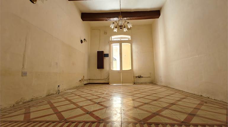 Kalkara - 137sqm Ground Floor Maisonette + Yard