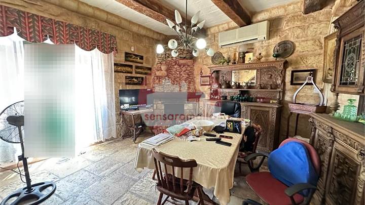 Zurrieq - 3 Bedroom Farmhouse + Pool + Carport