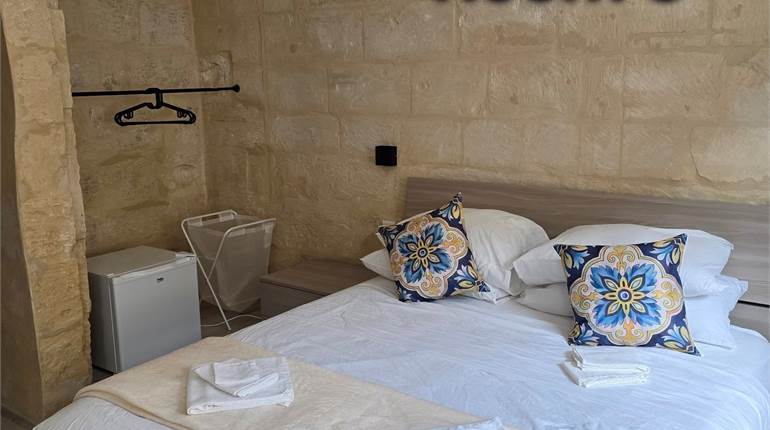 Birkirkara - House - For Rent 
