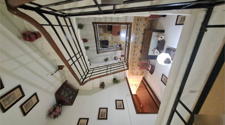 B'Kara - 2 Bedroom Townhouse + Back Yard