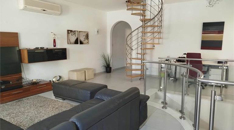 Swieqi - 1st Floor 3 Bedroom Maisonette + Roof + Garage