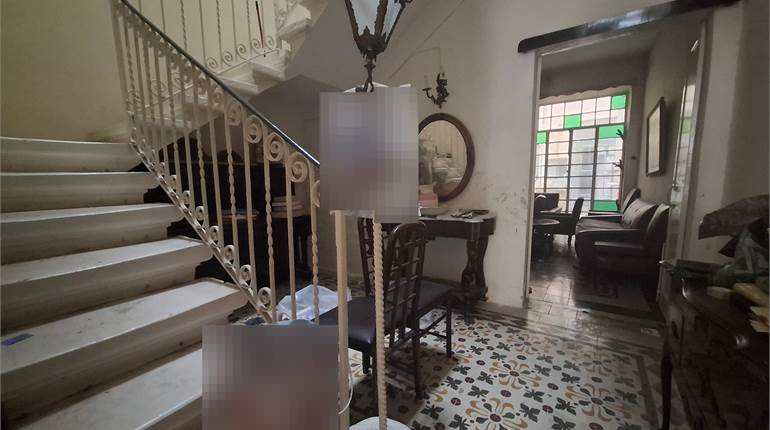 Paola - Townhouse + Large Back Garden + Garage 