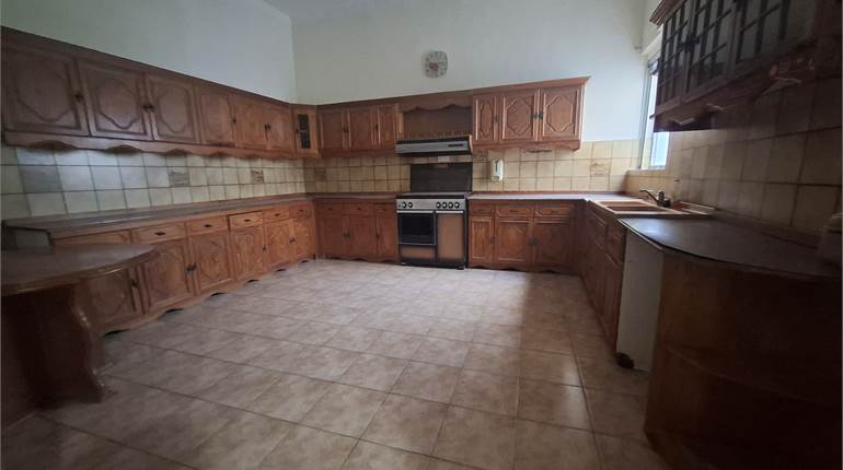 Santa Venera - 3 Bedroom First Floor Maisonette + Roof 