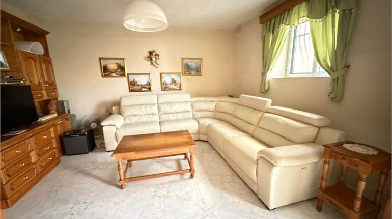 Ta' Xbiex - Furnished 3 Bedroom Ground floor apartment
