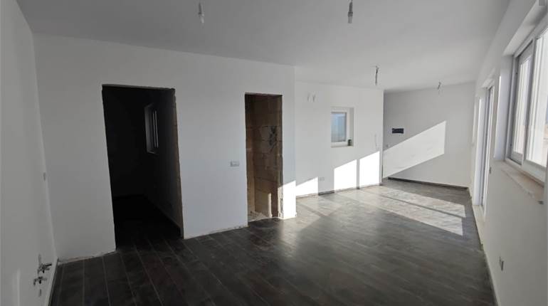 Qawra - 2 Bedroom Finished Penthouse With Pool