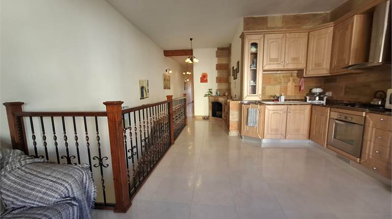 Birzebbugia - 1st Floor 3 Bedroom Elevated Furnished Maisonette