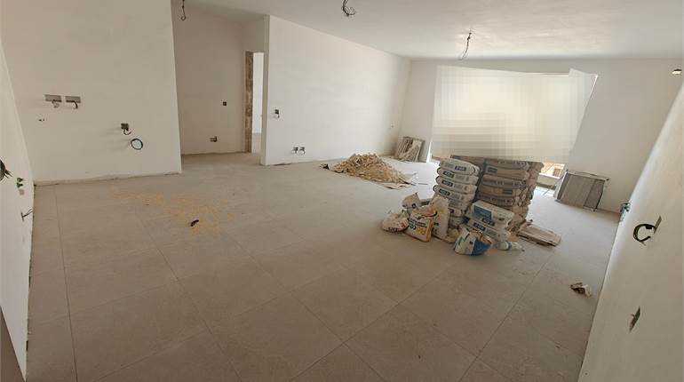 Gudja, 3 bedroom Finished Bright Apartment with 3 Balconies and Views 