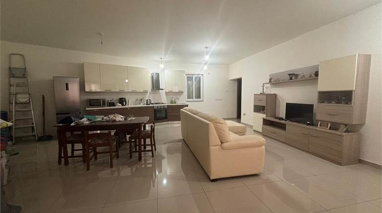 Fgura - 2 Bedroom Furnished Ground Floor Maisonette 