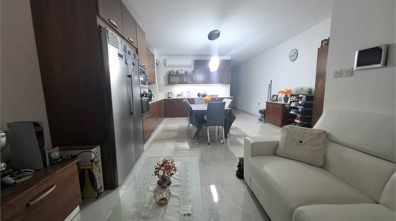 Fgura - 3 Bedroom Furnished Ground Floor Maisonette + Back Yard