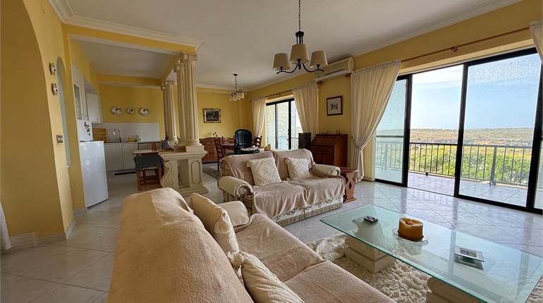 Gozo Qala: 3 bedroom FURNISHED apartment/UNOBSTURCTED COUNTRY/SEA VIEWS