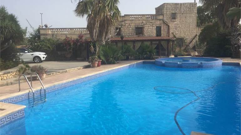 Ghaxaq - Farmhouse With Pool